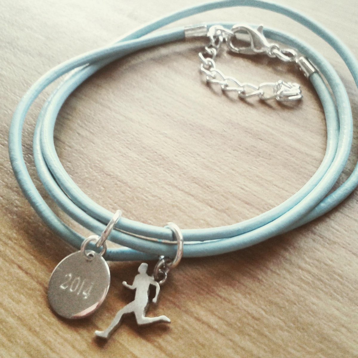 CharmedBySport's tweet photo. Keep your @runtheafricanx memories alive with a running charm bracelet &amp;engraved disc #wearyourmedal #wearwhatyoulove http://t.co/HrPPPf6G1e