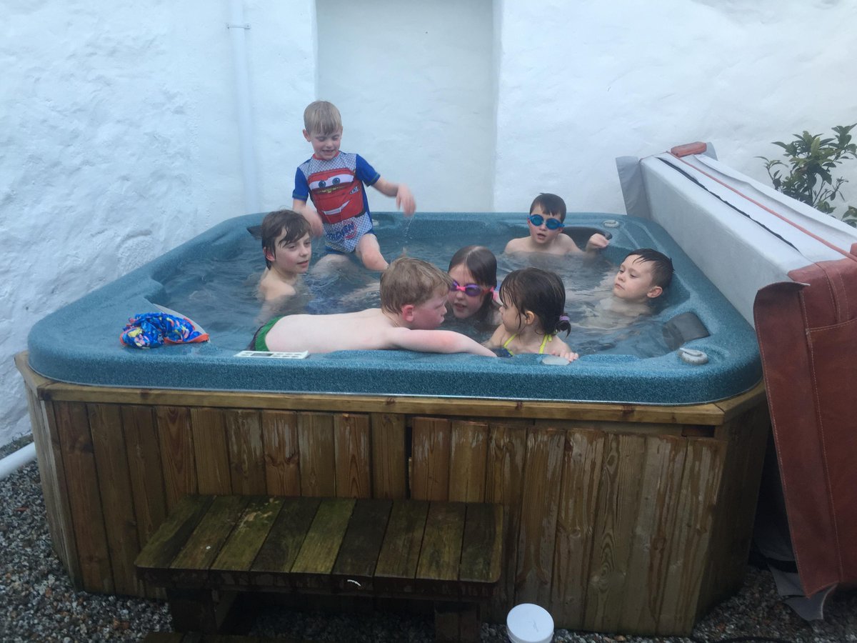 hottubdiy's tweet photo. Who needs a tree house when you have a hot tub! "Strictly no adults allowed! http://t.co/w8348FDW8U