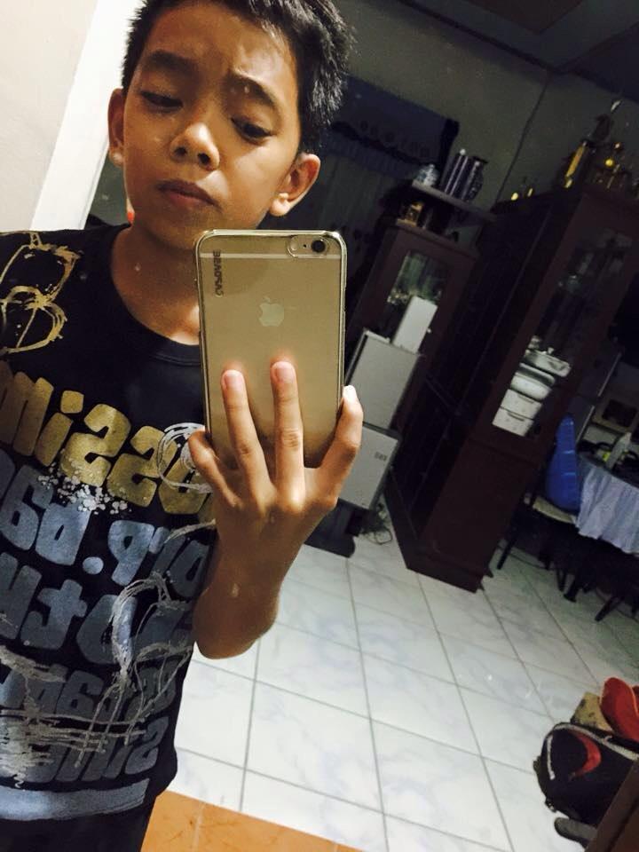 marshal29183's tweet photo. Iphone 10+ haha http://t.co/QZWucAYLUm