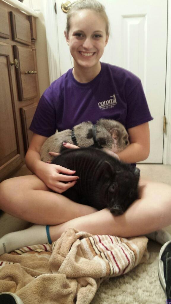 BekaWilson's tweet photo. First time giving my piglets a bath! #BGCrew #ad #BeingGirl #BGFirsts @beinggirl http://t.co/Fyao9nyqVu