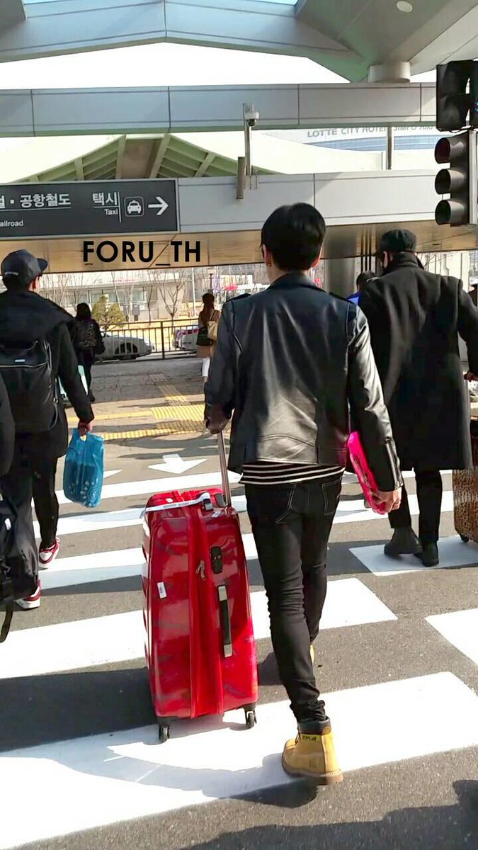 [ Fotos ] 2015.03.16 F.CUZ en el aeropuerto de Gimpo regreso a Corea CANcSmMUYAAHHn6
