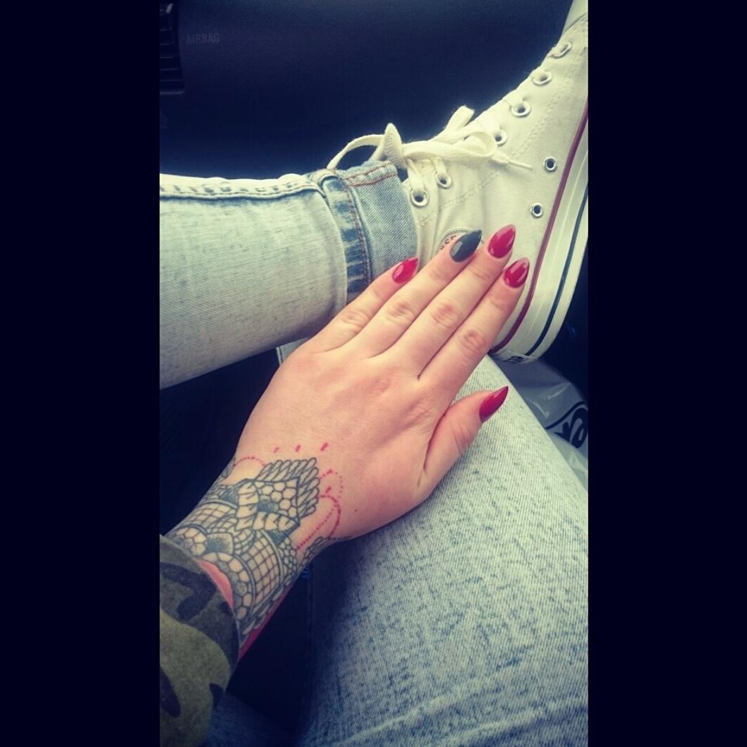 cezzaj24's tweet photo. New claws! 💅 #nails #sleeve #tattoo #InkedFemales http://t.co/0ab0eoGb4i