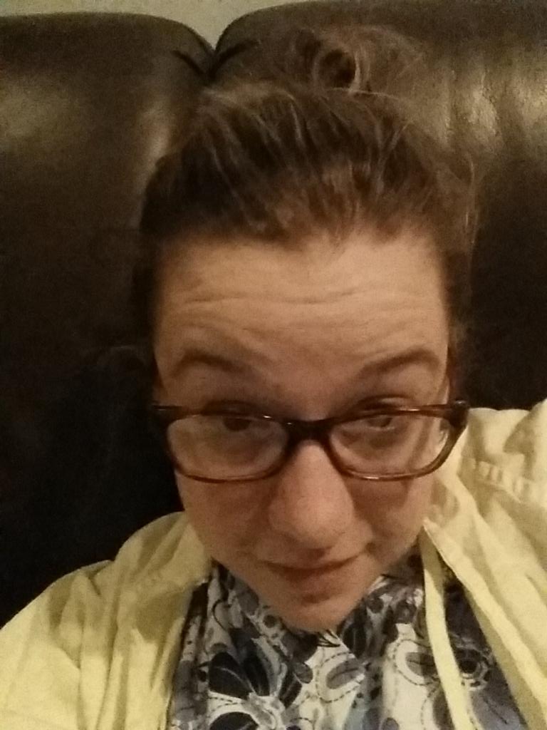 My twitter bestie looks gorgeous and I'm stuck doing night shifts.