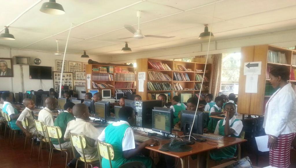 HigherLifeFDN's tweet image. Happening now: Basic computer literacy lessons at our Sizane (Bulawayo) &amp;amp; Vinona (Harare) #LearningHubs @263Chat