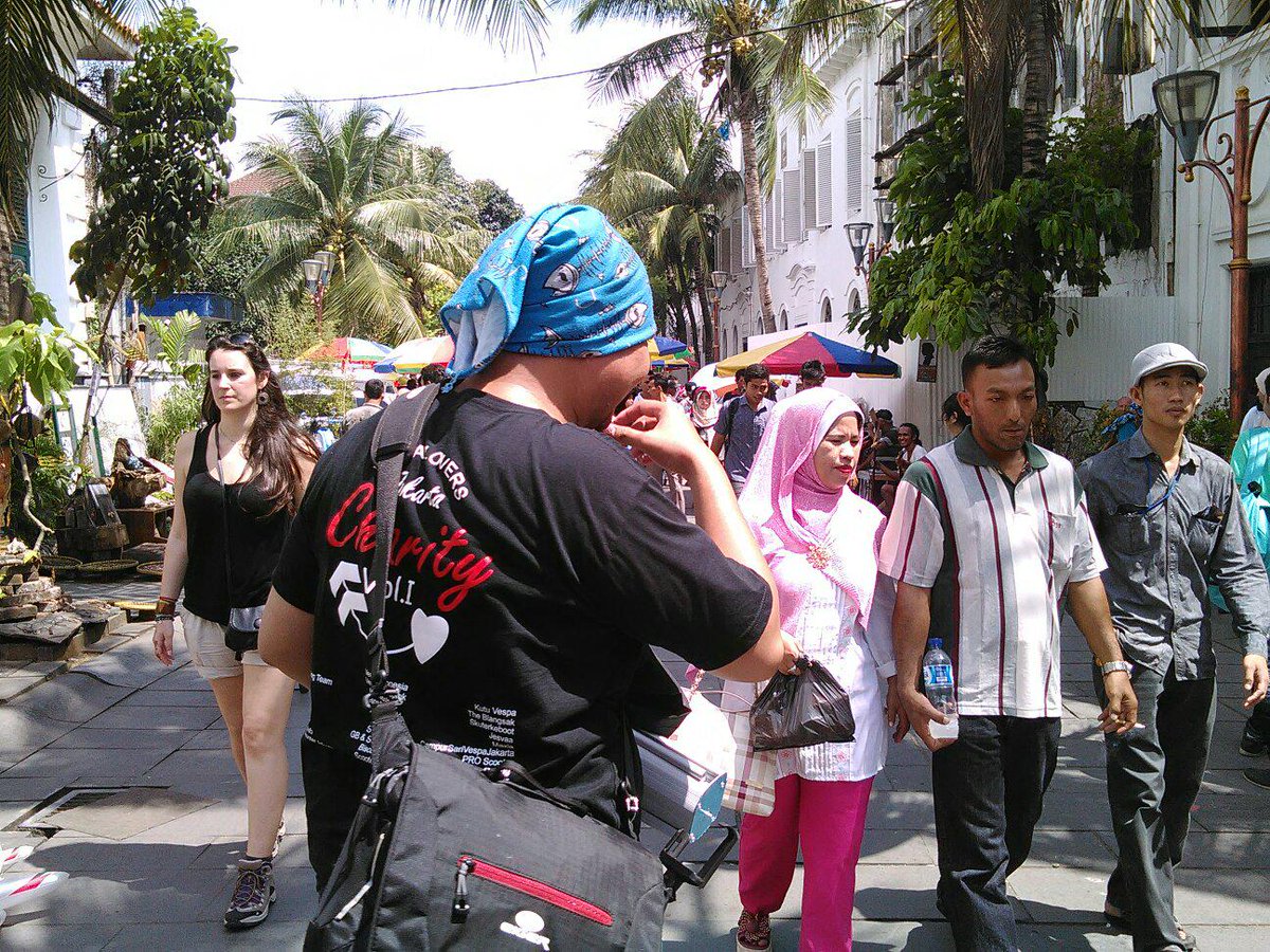 SobatHAPE's tweet photo. kamera belakangnya 5mp juga ngga mau kalah. Bandananya bagus! #SHEvent #AndromaxC2S #CelebrateMoment @smartfrenworld http://t.co/exMZfrwUIr