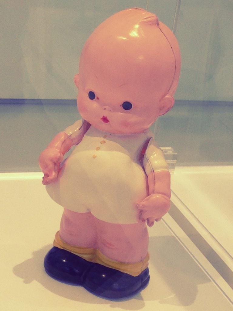 LuluVento's tweet image. Dopo i soldatini di piombo, le macchine di legno e le bambole di pezza, i primi giocattoli di plastica #PlasticDays