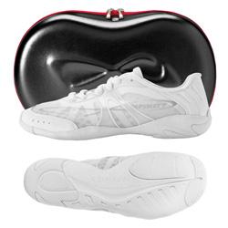 cheerstuffse's tweet photo. #Nfinity #Vengeance finns nu också i storlek 5 &amp; 8 på http://t.co/fBmKytt5D4 #cheerleading #cheershoes #cheer http://t.co/YtZM1oouoA