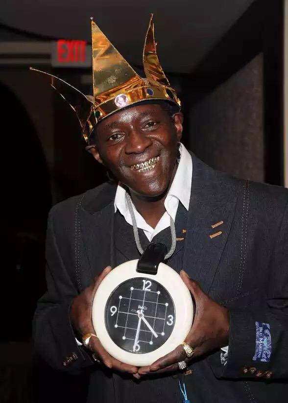 Happy birthday to flavor flav the realest nigga outchea 
