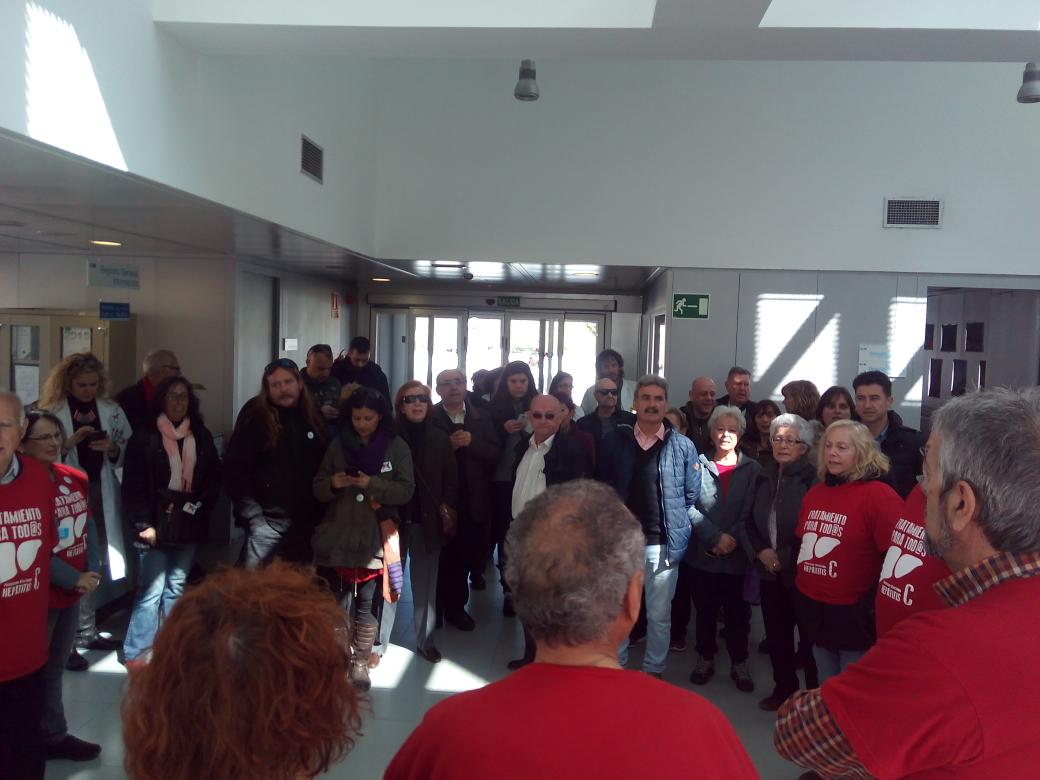 pepeitorr0's tweet photo. Ahora en Severo Ochos concentración #tratamientoya @jcaahg @nievessnn @ggilmir @callepuz @franciscomore13 @benileonor http://t.co/y1pN9JPZuB