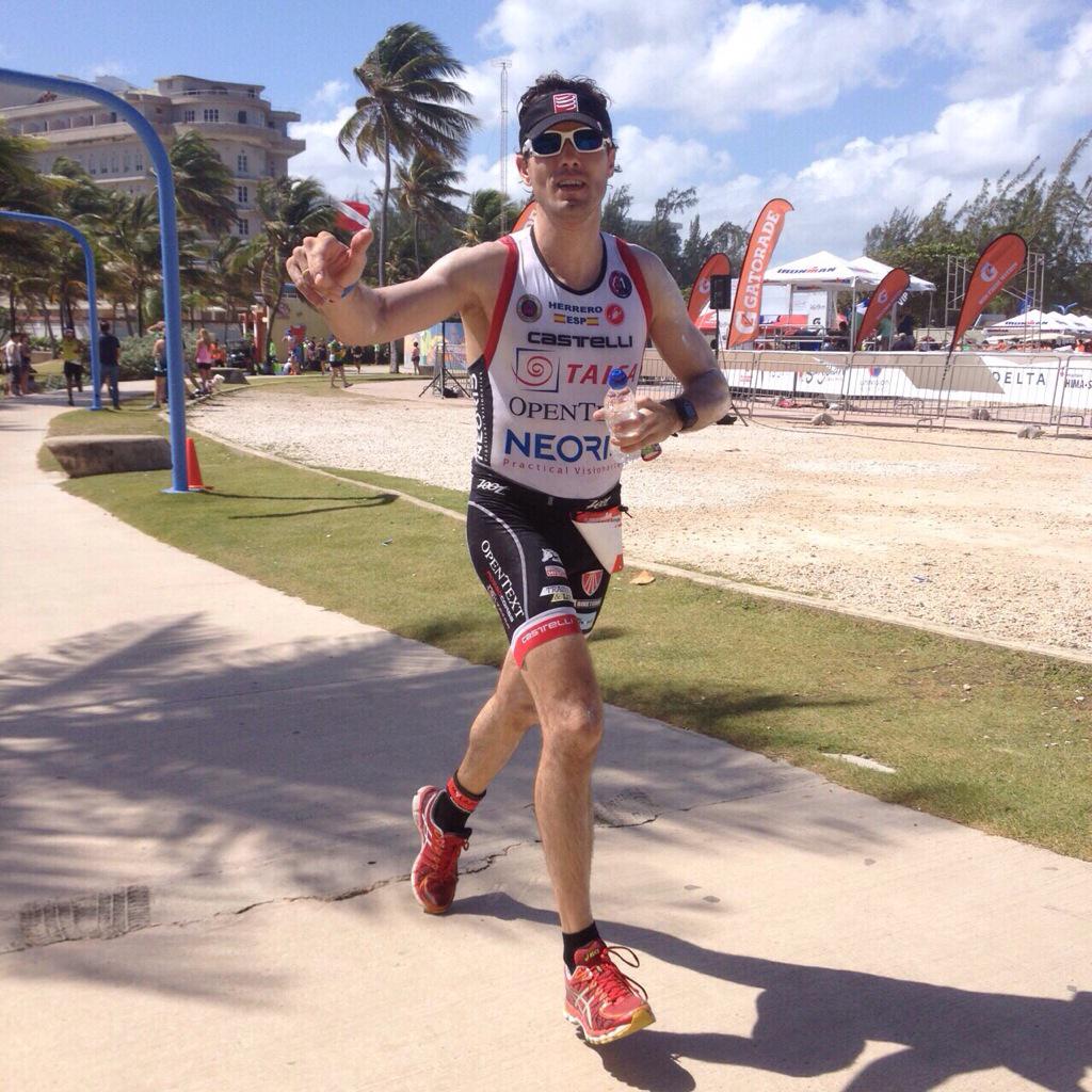 tri4jav's tweet photo. Día muy duro n l #IM703PuertoRico, 30ºC, lo dimos todo...pero no salio, p. 39º gracias @serijel y a @BiketownMadrid http://t.co/HKXCPmpYre