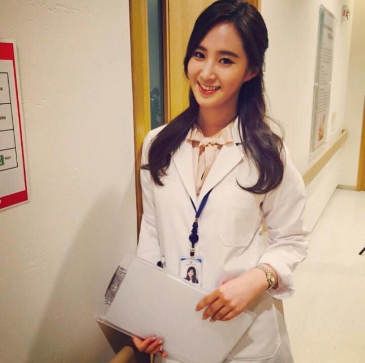 Yulefal's tweet photo. Yuri http://t.co/Ugs8RNAyax