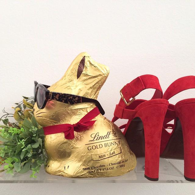 Look who found his way into the #ELLEFashionCupboard @LindtSA #LindtGoldBunnySA
