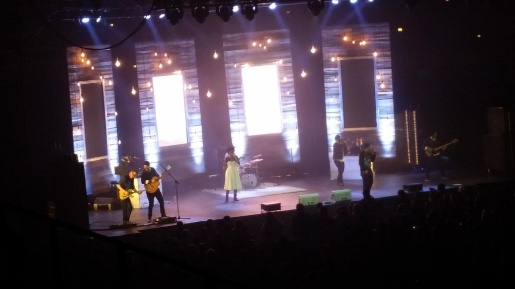 LifeNStuffChels's tweet photo. Jamming out with @officialtobymac last night! #lifenstuff #avl #regeneration #pumped http://t.co/sEYcX3FPg5