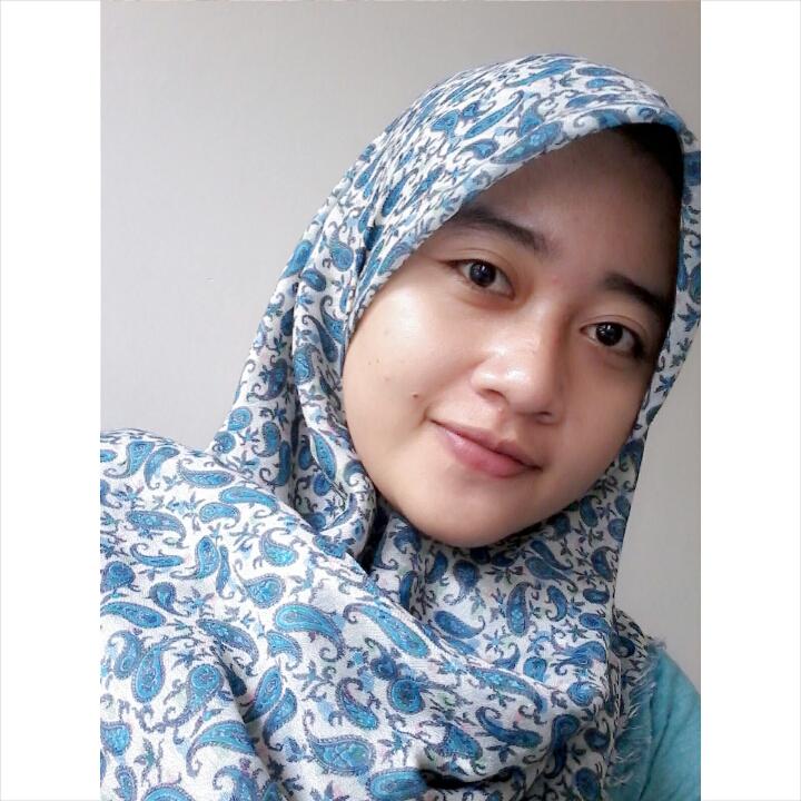 CewekUnnes's tweet photo. Jangan macam3 yahh sama calon pengacara, ini Kak Aprilia Rahman, FH #unnes #unnescantik http://t.co/Tl7p3PHw1k