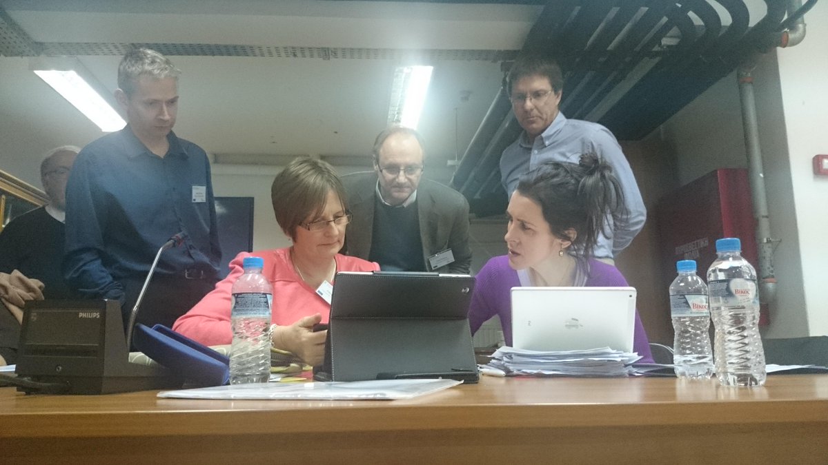 esmart_eu's tweet photo. .@esmart_eu partners testing the #esmart_eu app produced by @DocoboUK http://t.co/GmSph7wPbz
