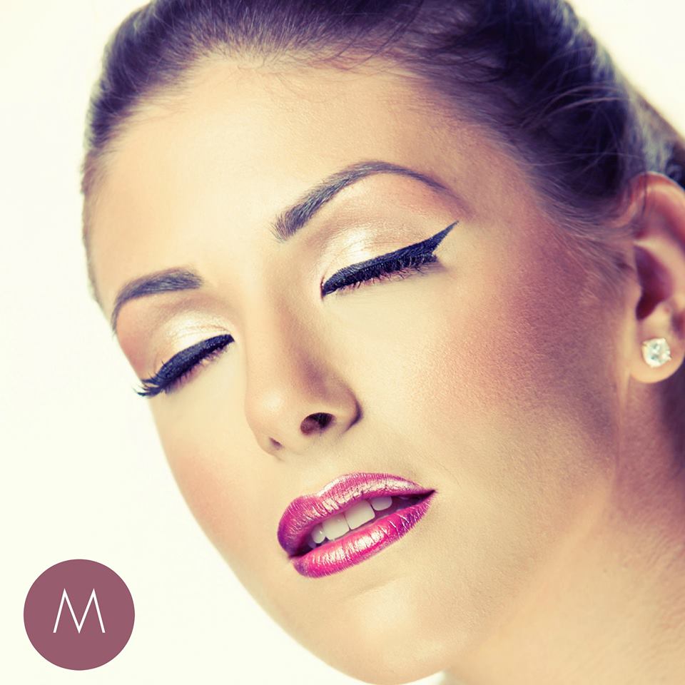 make up artist Maria Dolores !
theweddingdream.gr/?p=2706