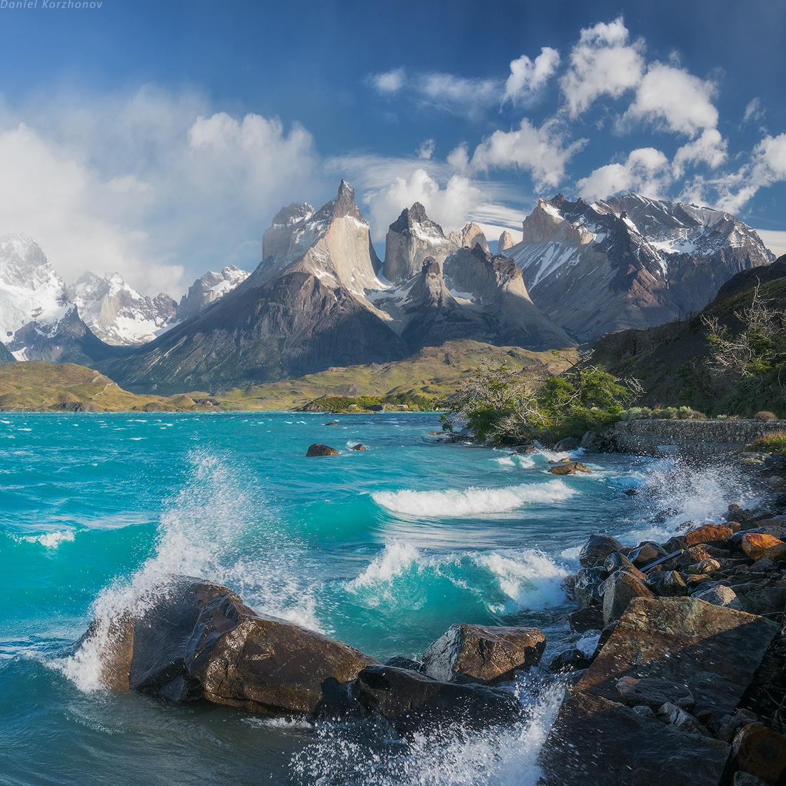 EarthPorn_App's tweet photo. Lake Pehoe, Patagonia, Torres Del Paine Park 

See More 👉 http://t.co/96vetuvh83 http://t.co/Jeds7fOzl3
