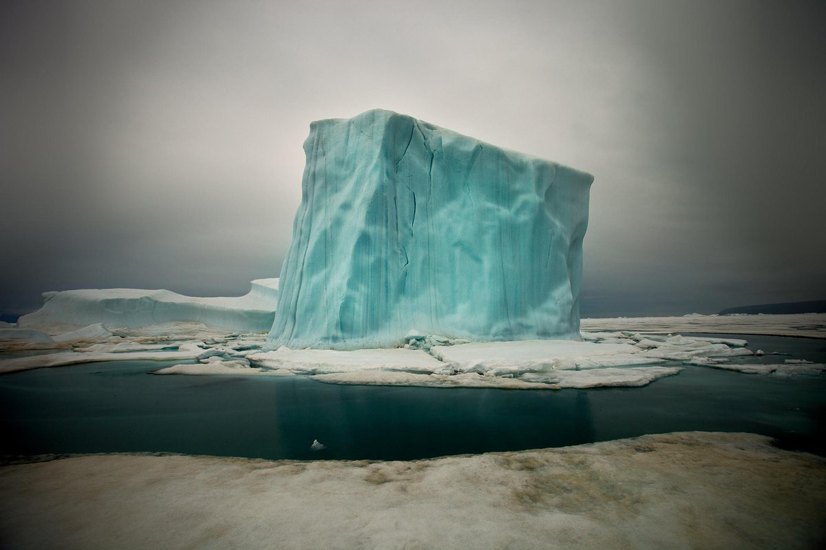 EarthPorn_App's tweet photo. Cube shaped Iceberg off the coast of northern Greenland

See More 👉 http://t.co/96vetuvh83 http://t.co/5cjNTJ0too