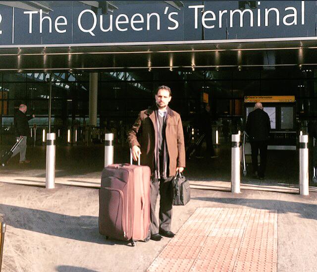 بعد 20 سنة من الغُربة أجد نفسي في طريقي إلى الرياض. 20 عاماً من النجاحات والإخفاقات والذكريات. عائدٌ لوطني ووالدتي ❤️