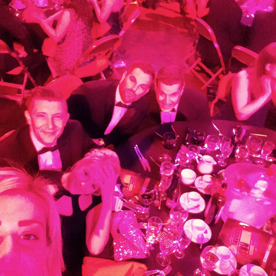 Carbon_FE's tweet photo. Red Rose Awards #RRA2015 http://t.co/hun9MqAHyu