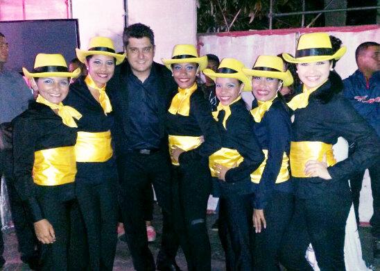 ziozapata's tweet image. #FeriasdeSanJose2015 #Maracay #MoDaMar #PuntaYZapatillasDance #PajarilloFlamenco #TalentoNacional @LV797