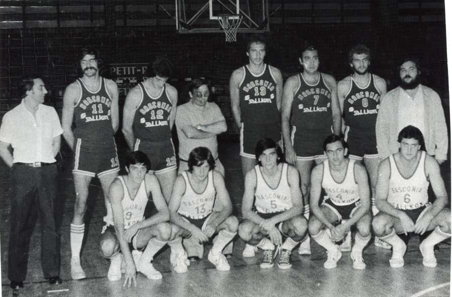 baskonia - Especial 60 aniversario (Fotos, recuerdos, recortes...del Baskonia desde 1959) - Página 39 CAOVltlWsAAyX7S