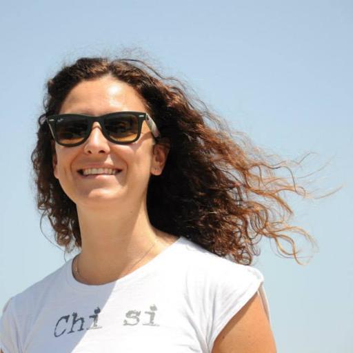 pfgstyle's tweet photo. La prima giurata di #WriteWear che vi presento è Rosalba Carbutti @rosalbacarbutti giornalista del @qn_carlino http://t.co/NU7kC8ewDh