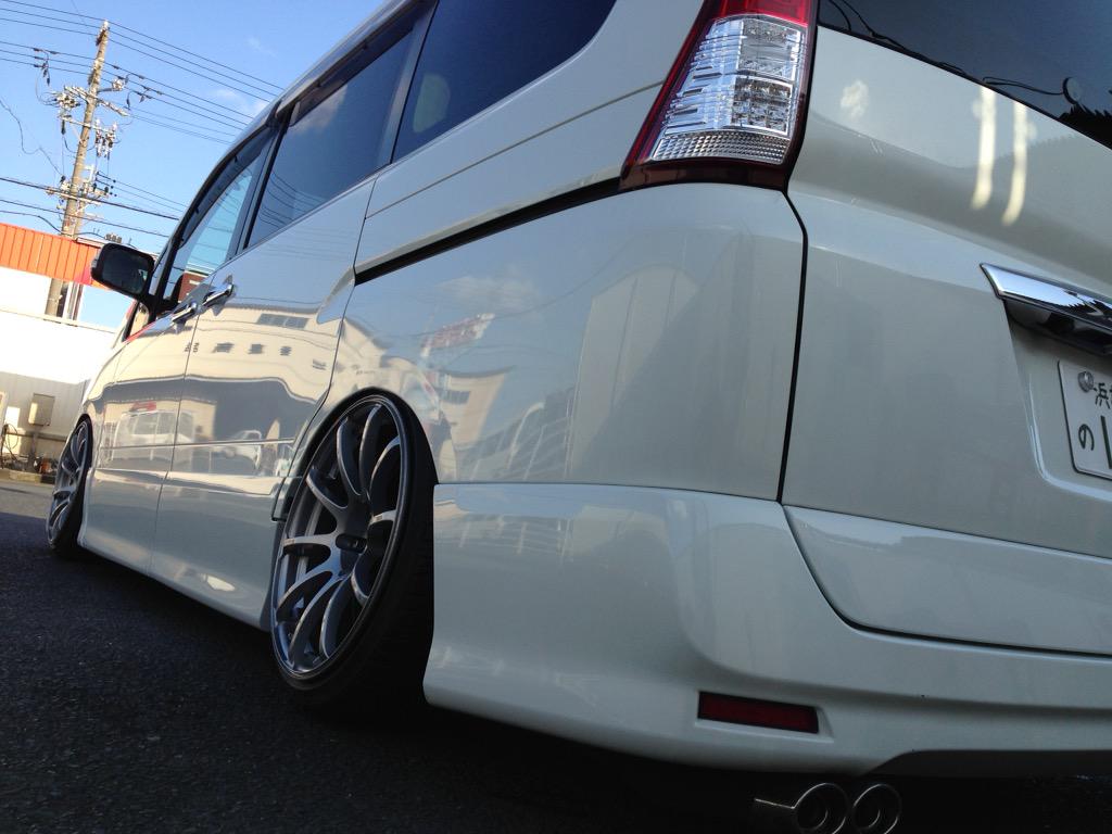 ちょめすて ぬ C25セレナ チョッピリ車高短して キャンバーちょい足しのc25セレナに乗ってます Http T Co B28zygvylw