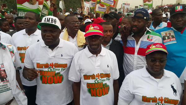 AprokoReporters's tweet photo. [Pictures]  @APCNigeria walked for #Change Will there b #VictoryForGEJ ? see Pictures http://t.co/uXy206B4kE #askjeja http://t.co/A8T7KnHM89