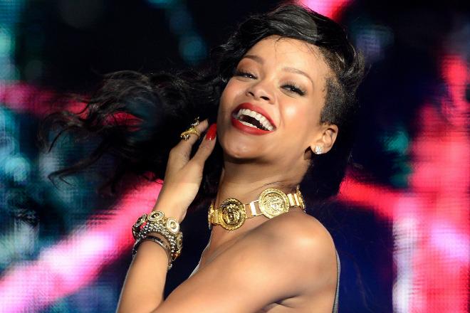 Rihanna, première égérie noire de Dior style.lesinrocks.com/2015/03/16/rih…