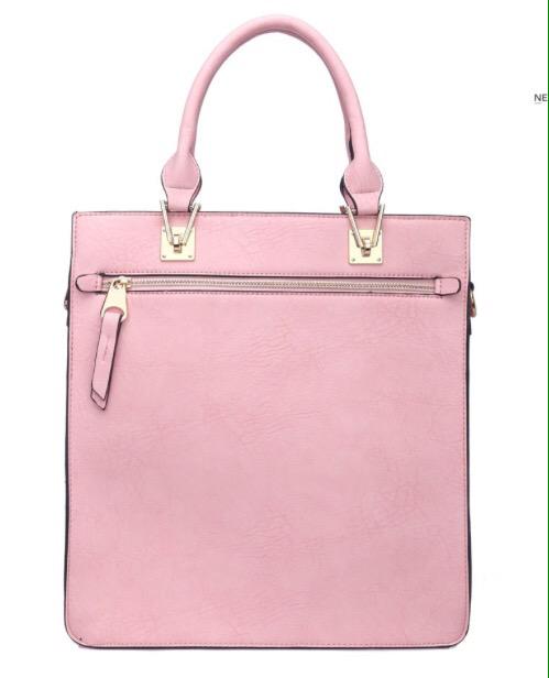 Kandibag's tweet photo. Busy 🐝  here at KBHQ we have been getting ready with the new SS15 range. Keep a 👀 out! Here's a little sneak peek 👜 http://t.co/H2T8AQdTnv