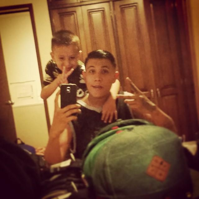 C_Mobztas's tweet photo. C-Pequeño &amp; El Mas Perro!! @ckan98 http://t.co/KvG9Ung5k1