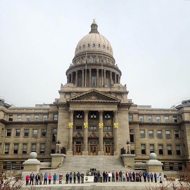 AddThe4Words's tweet image. Will you stand in silent, peaceful and respectful protest today at 11am on the Capitol steps with us? #addthewords