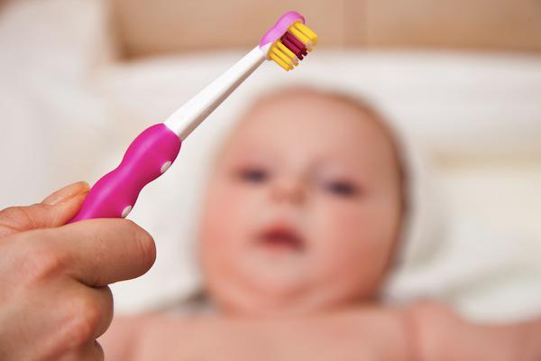 GreenMomGuide's tweet photo. Wondering about when to take #baby to the #dentist and what it will be like? #goodparenting http://t.co/JzpevZvey2 http://t.co/n9KfT1zlx5