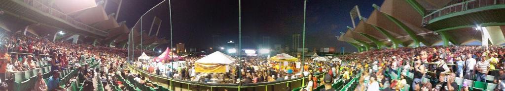 caciquez's tweet photo. “@dmggarc: #DNZ2015 Gracias @Z93PR sus locutore @caciquez y demás producción, más importante a Dios x tan lindo dia http://t.co/GGMb9ZwKNp”