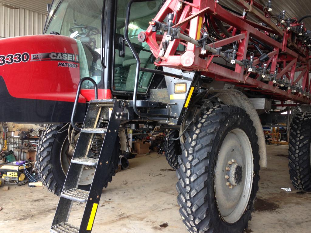 drewlangman's tweet photo. Time for a new set of boots on the sprayer. #ontag @AllianceTire #caseih #spray15. http://t.co/QBw6cYciP8
