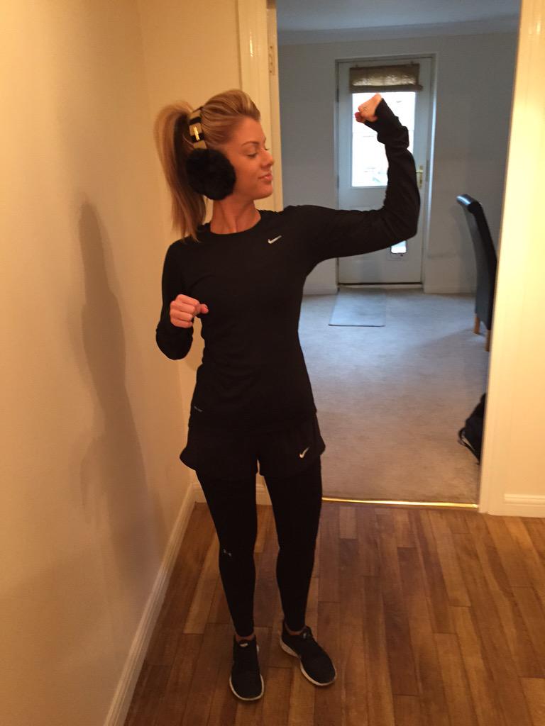 Ga_1981's tweet photo. @GemmaWale84 is helping prepare for the @RockSolidRace this coming weekend! 8K run on Sunday in prep for 15k Sat.. http://t.co/o6gdYjAqKz