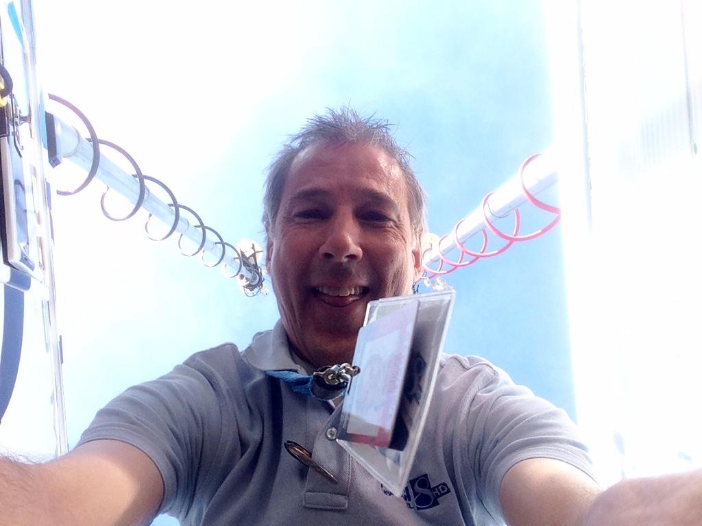 CKintzer's tweet photo. Two Mast Selfie #tvcameraman #tvnewslife #liveshot #kcci #dork http://t.co/T6EH3jehl9