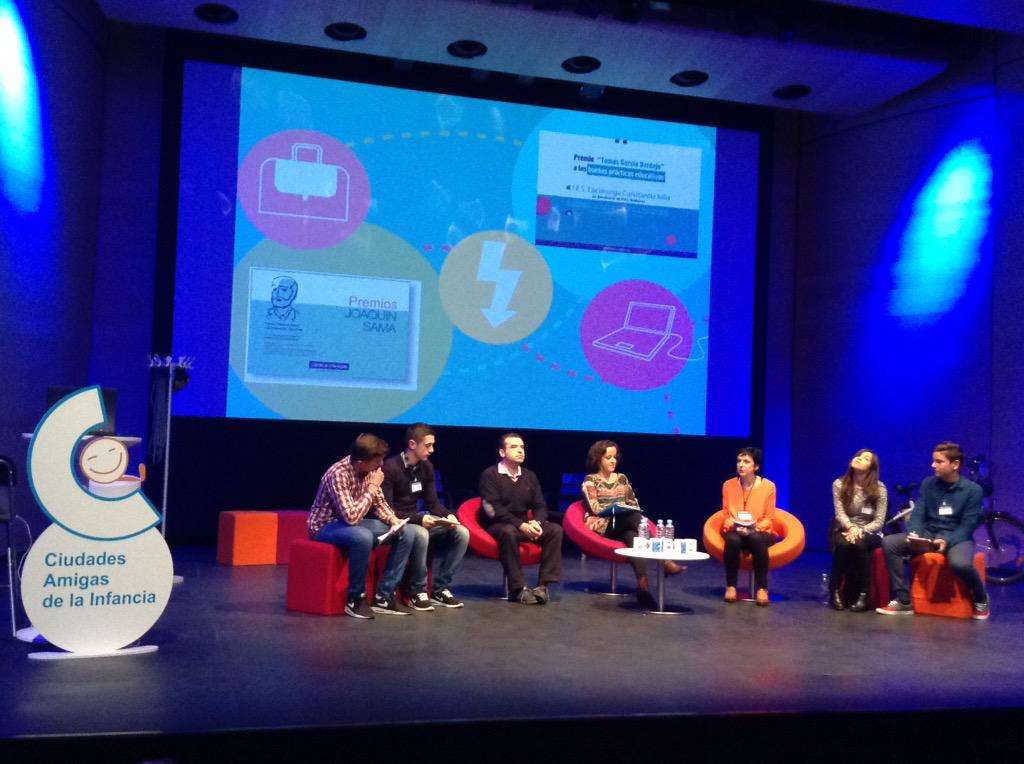 eloseguime's tweet photo. Chic@s de @IESlacimurgaCI presentan "Los Senderos del Emprendimiento": http://t.co/yeKd5d8zri #EmprendeCAI http://t.co/J58XjfbDIs