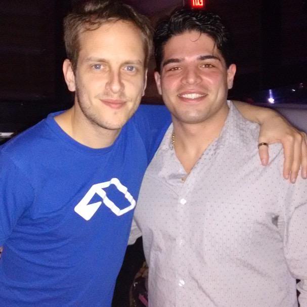 SalDiForteMusic's tweet photo. Had fun warming up the decks for @iBluestone at @CieloClub last Thursday #edmnyc #tranceherenow http://t.co/IBh8NdYIMC