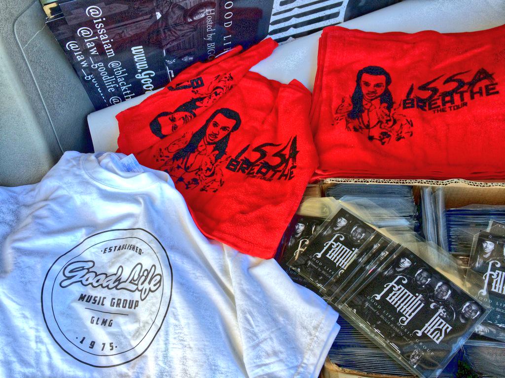 YuallThePlugg's tweet photo. #Salute My Homie @ISSAIAM We About To Bring The Campaign To Florida ‼️ #WeWorking #GoodLifeMusicGroup http://t.co/6zIrHH8Gpp