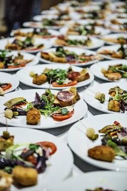 TapasYMasUK's tweet photo. We were busy on Sat @ExeterStreetHall 70 #tapasplates 4 r #popup #Spanishnight,starter to magnificent @CrocusPaella http://t.co/r0UZSeG2G2