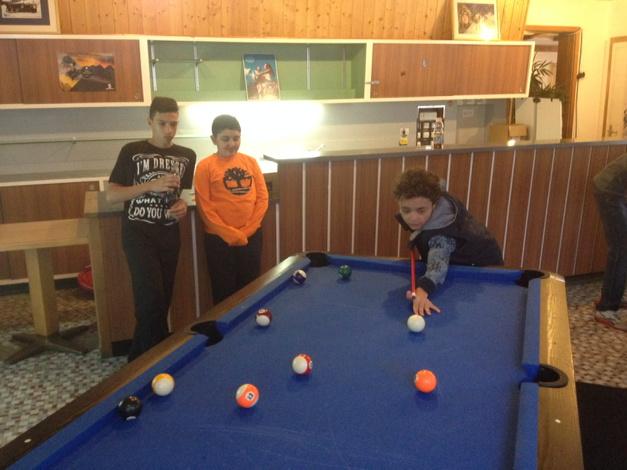 LukePinney's tweet image. Pool before dinner @KICSSeniors