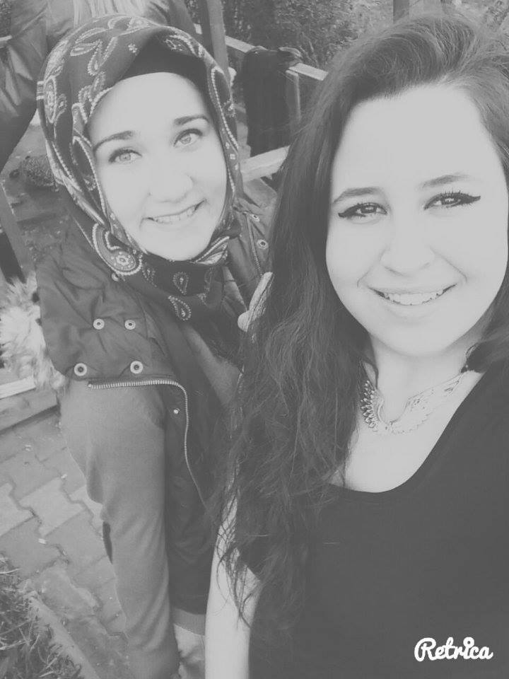 hatice09_1998's tweet photo. Seni karalayan karşı cinsse, seni elde edemediğindendir. Hem cinsse, senin elde ettiklerini hazmedemediğindendir. http://t.co/hFGVxJoyot