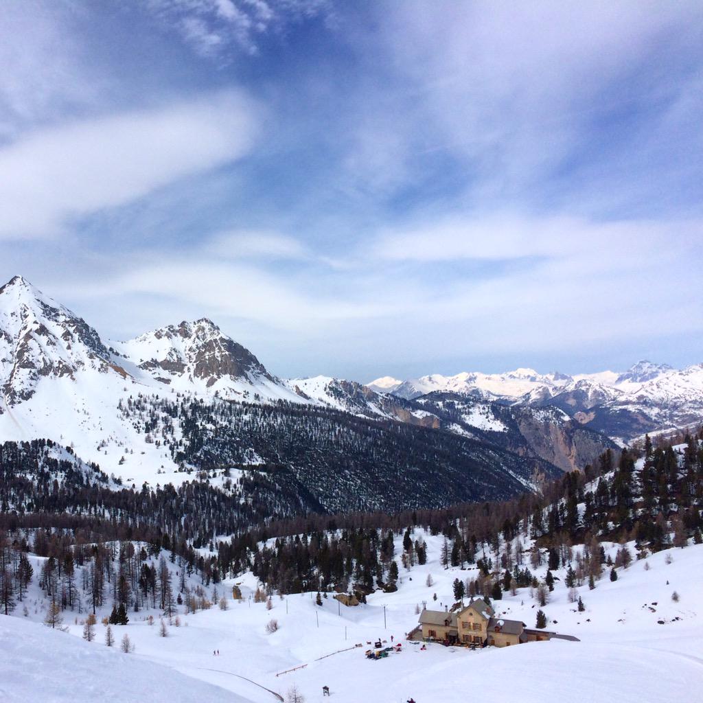 laponico's tweet photo. Superbe vue depuis le col d'Izoard en quittant le #Queyras avec @AventureNordic #becoldbewild #teamaventuriers http://t.co/WTxiWFB9uS