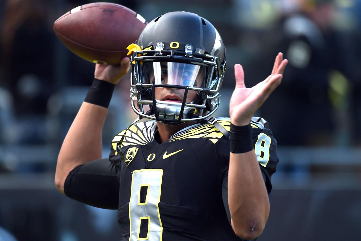jets_mx's tweet photo. Los #Jets irán por Marcus #Mariota en el próximo #NFLdraft. ¿Te gustaría que fuera el nuevo QB? http://t.co/xCYLd3VDnc