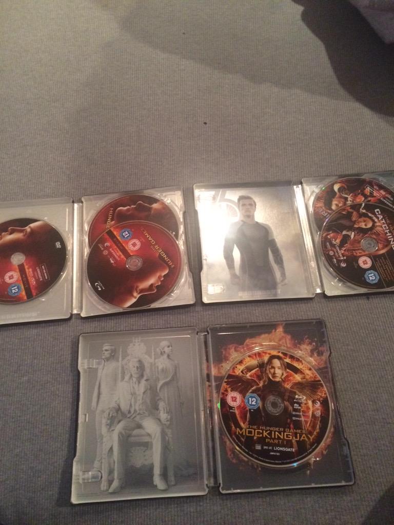emilywaalkeer's tweet image. I love how it went from 3 discs to 2 discs to one😂