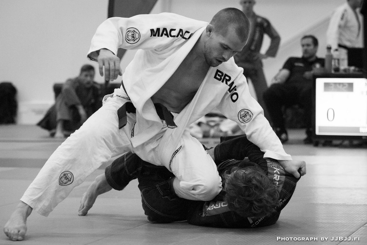 mmaViking's tweet photo. Photos : Finns Niinimäki (@Stonefacemma) and (@JuhoValamaa) at BJJ Team Championships http://t.co/Od7LtgriKA http://t.co/j7ec5wcMzB