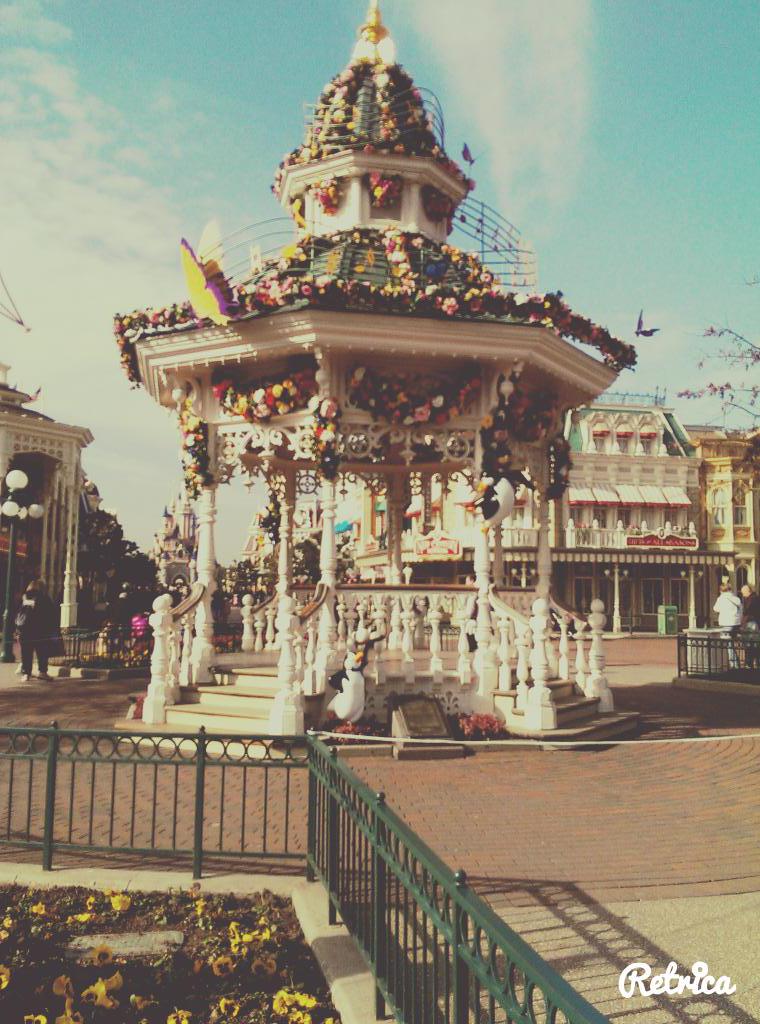 BieverVanessa's tweet photo. Disney.  ♥☺ http://t.co/LEvFNhEIuM