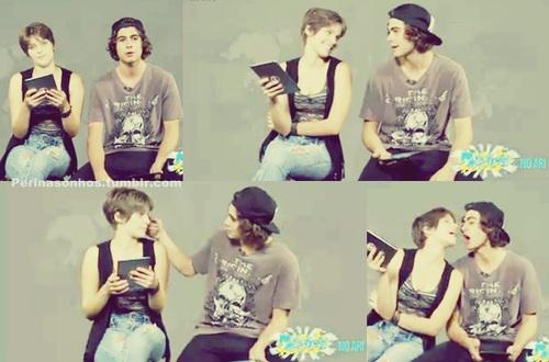 AlineLs2014's tweet photo. Se eu n achasse que era real.. n shippava! #BellaAceitaORafa @isabellasantoni http://t.co/nQhh3Zl9uz